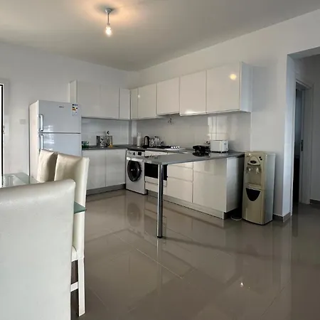 Myguest Rufus 13, Amazing Luxury Pool View Spacious 2-Bedroom Apartment Agios Georgios  Exterior photo