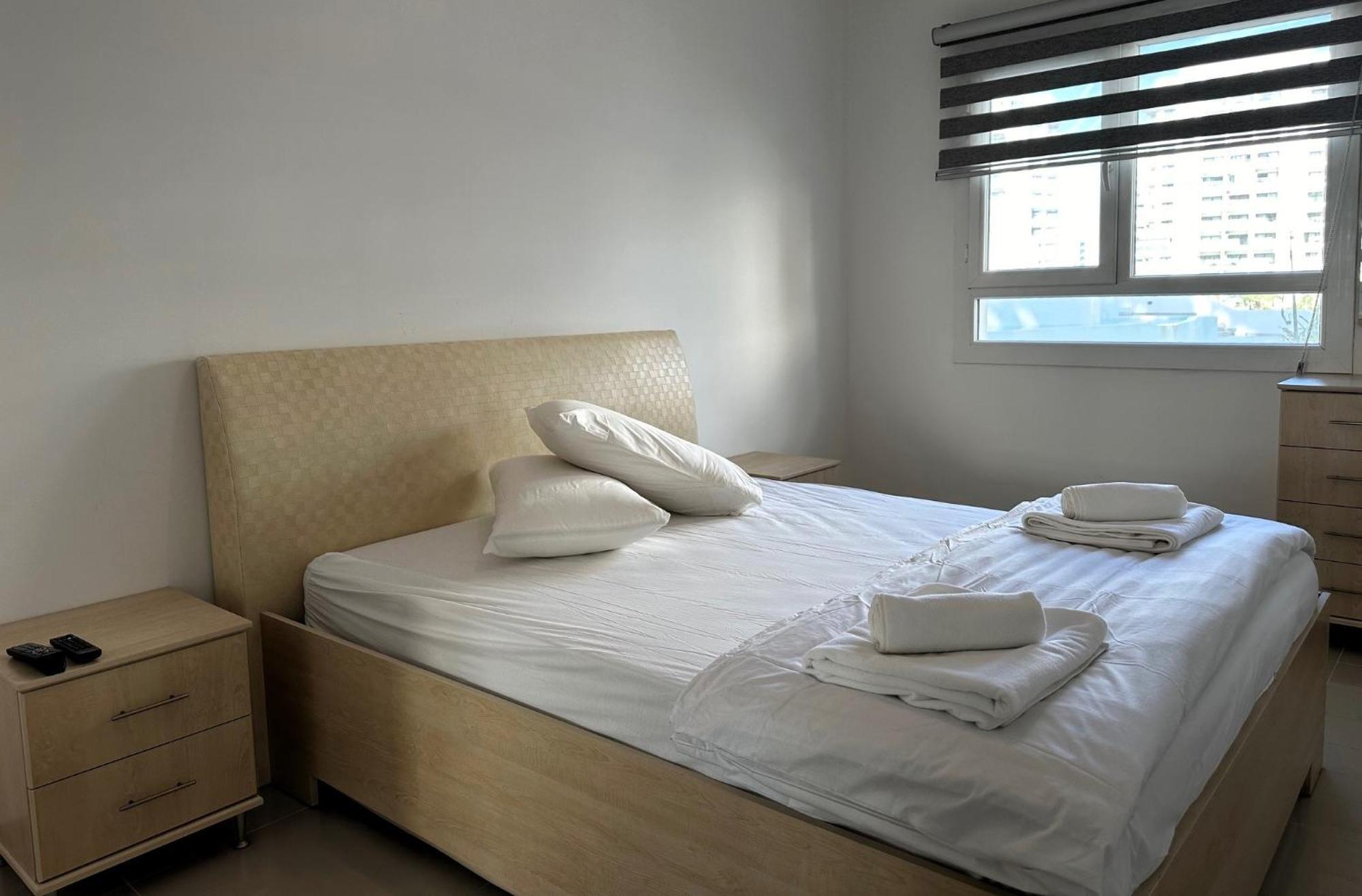 Apartment Myguest Rufus 13, Amazing Luxury Pool View Spacious 2-bedroom