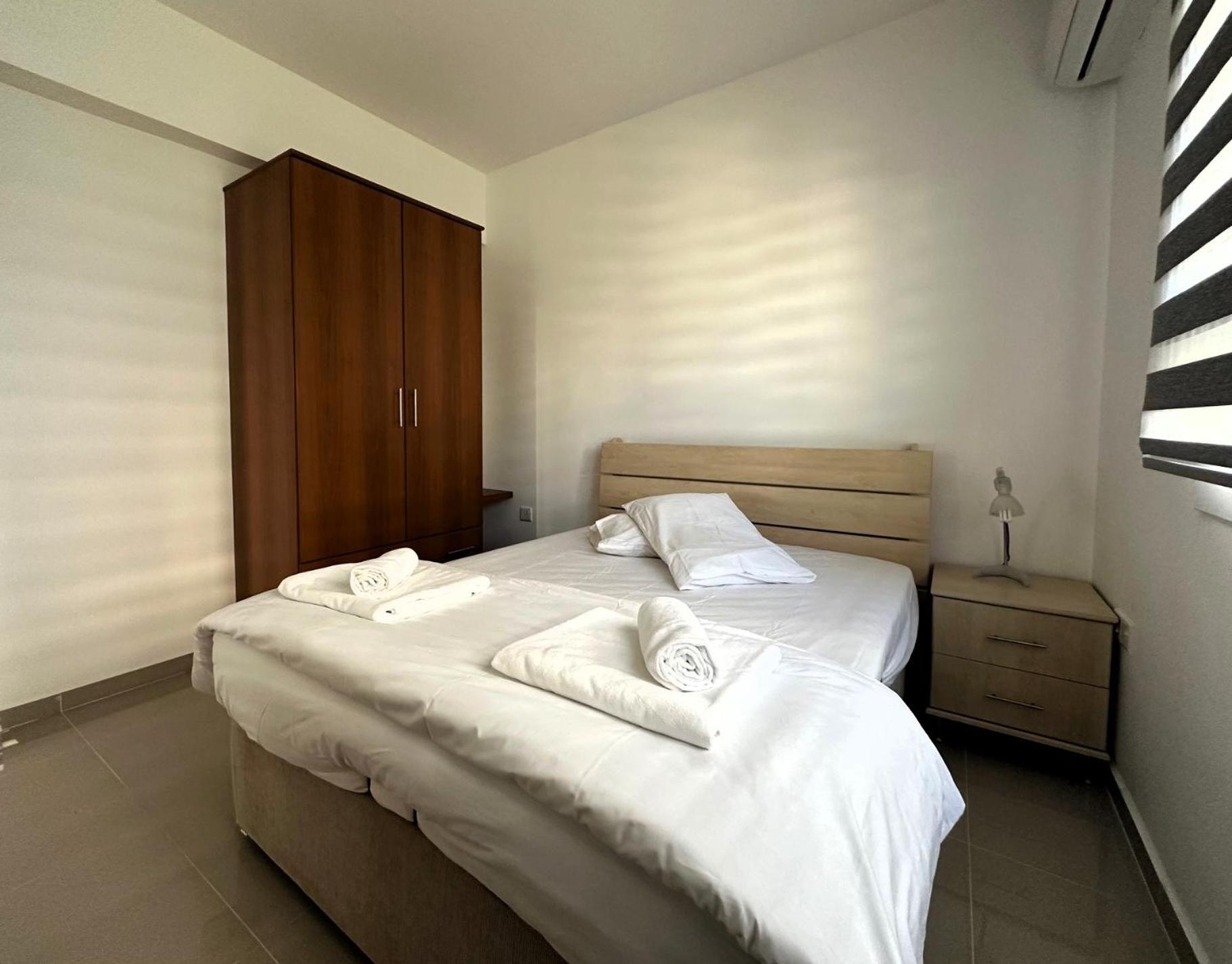 Myguest Rufus 13, Amazing Luxury Pool View Spacious 2-bedroom *