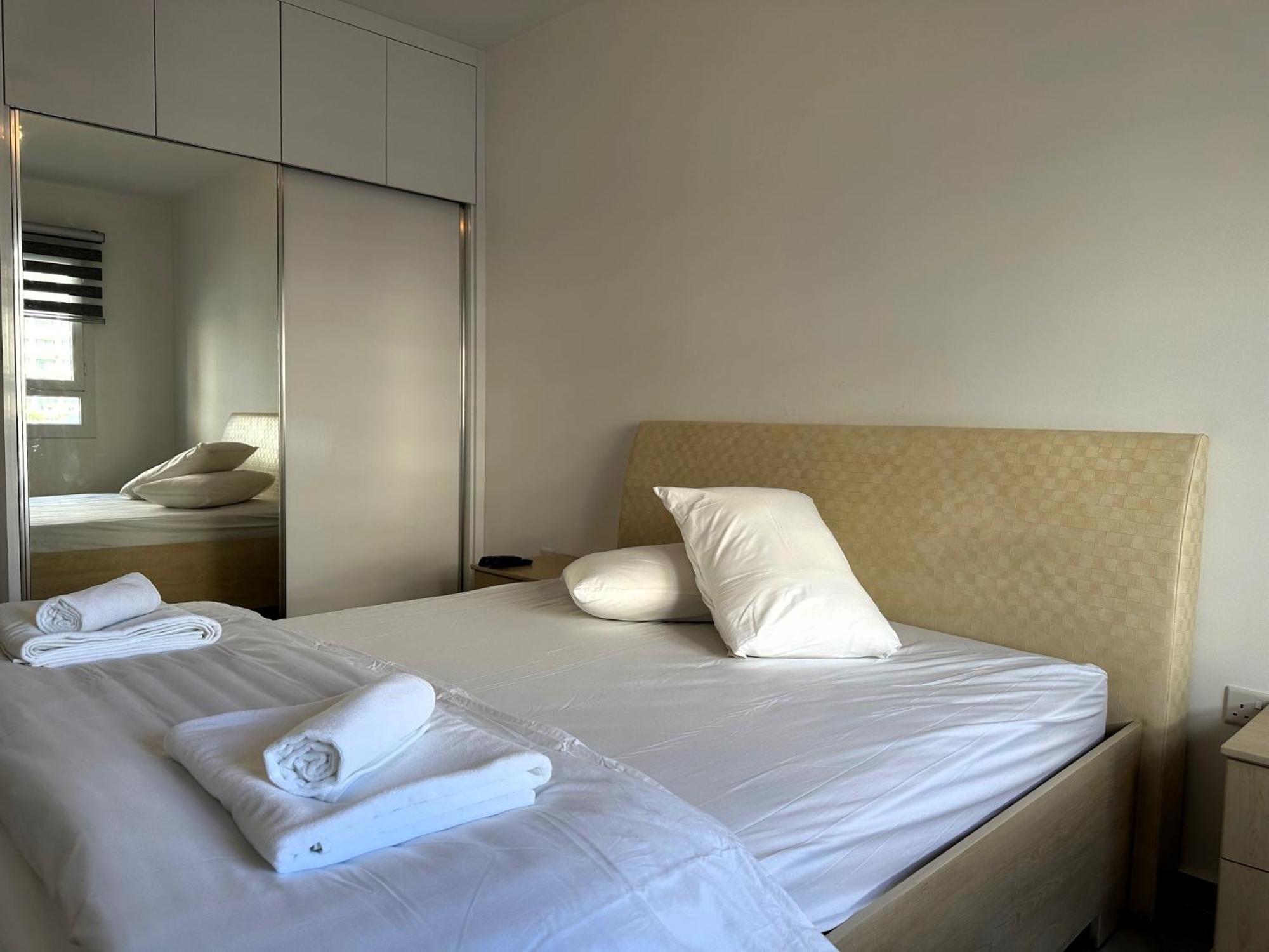Myguest Rufus 13, Amazing Luxury Pool View Spacious 2-bedroom Apartment Agios Georgios (Famagusta)